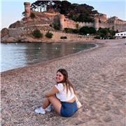 BSc Psychologie Studentin, die anderen helfen möchte um Psychologie und ihre Themen helfen möchte